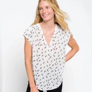 Fun2Fun Lillian V Neck Blouse